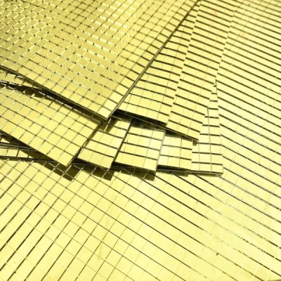 Kendinden Yapışkanlı Aynalı Kare Gold Sticker 30x30 Cm Kendinden Yapışkanlı Aynalı Kare Gold Sticker 30x30 Cm