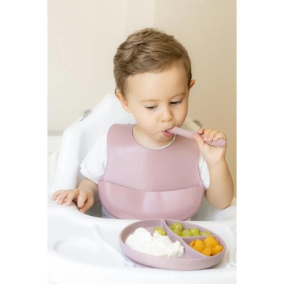 Pembe 3’lü Silikon Yemek Seti – Önlük + Diş Kaşıyıcılı Kaşık + Vakumlu Tabak Pembe 3’lü Silikon Yemek Seti – Önlük + Diş Kaşıyıcılı Kaşık + Vakumlu Tabak