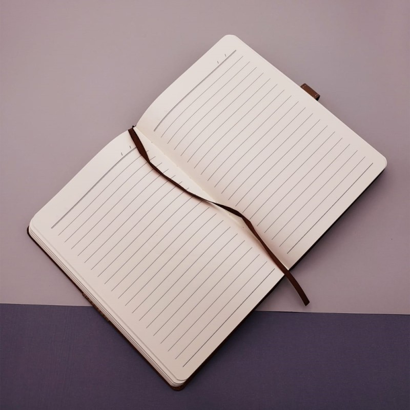 Siyah Beyaz Renkli Tarihsiz Ajanda Defter Ve Metal Roller Kalem Seti Siyah Beyaz Renkli Tarihsiz Ajanda Defter Ve Metal Roller Kalem Seti