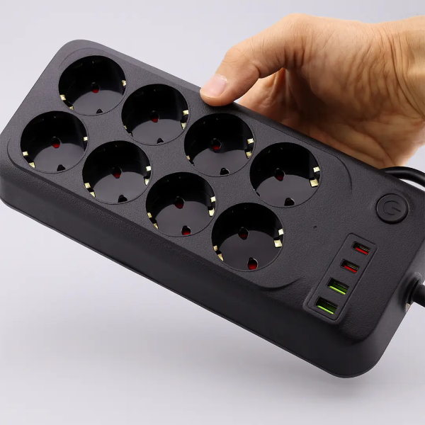Termal Akım Korumalı 8 Prizli Uzatma Kablosu